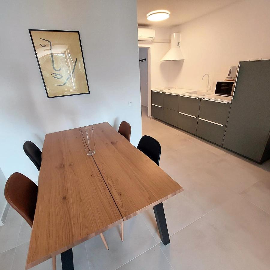 SIDRO - 2 bedrooms apartment Poreč Buitenkant foto